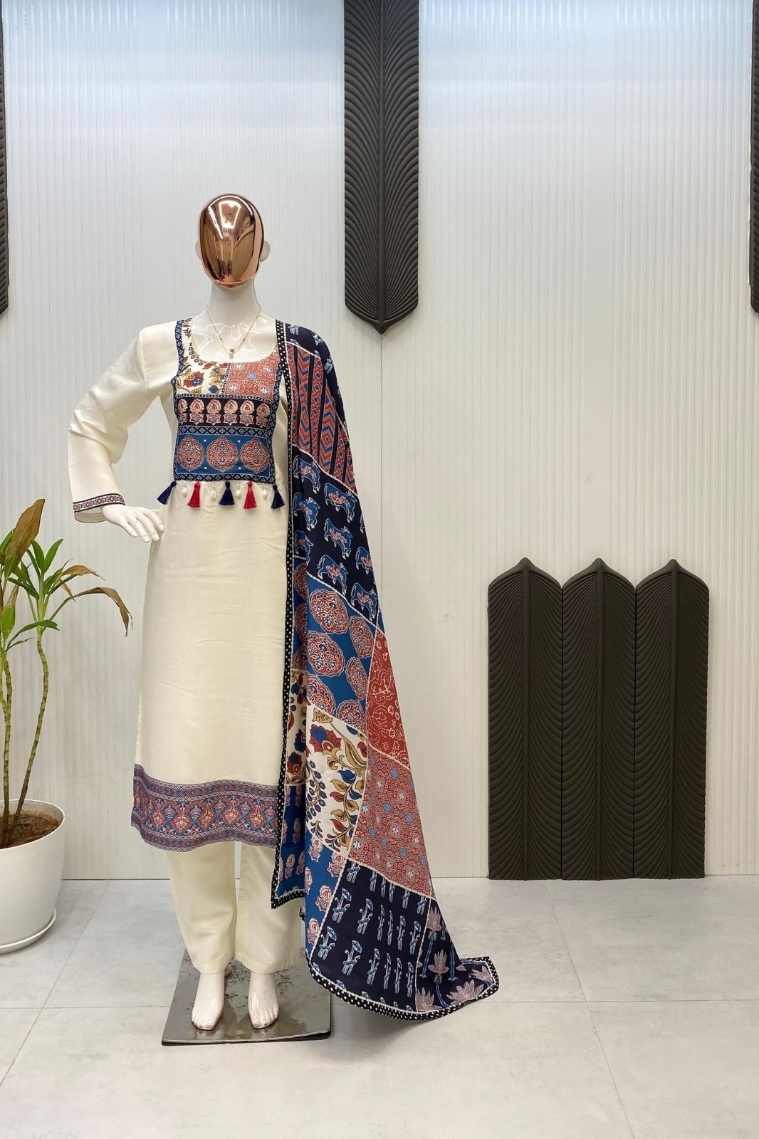 Designer Exclusive Roman Silk Suit Set