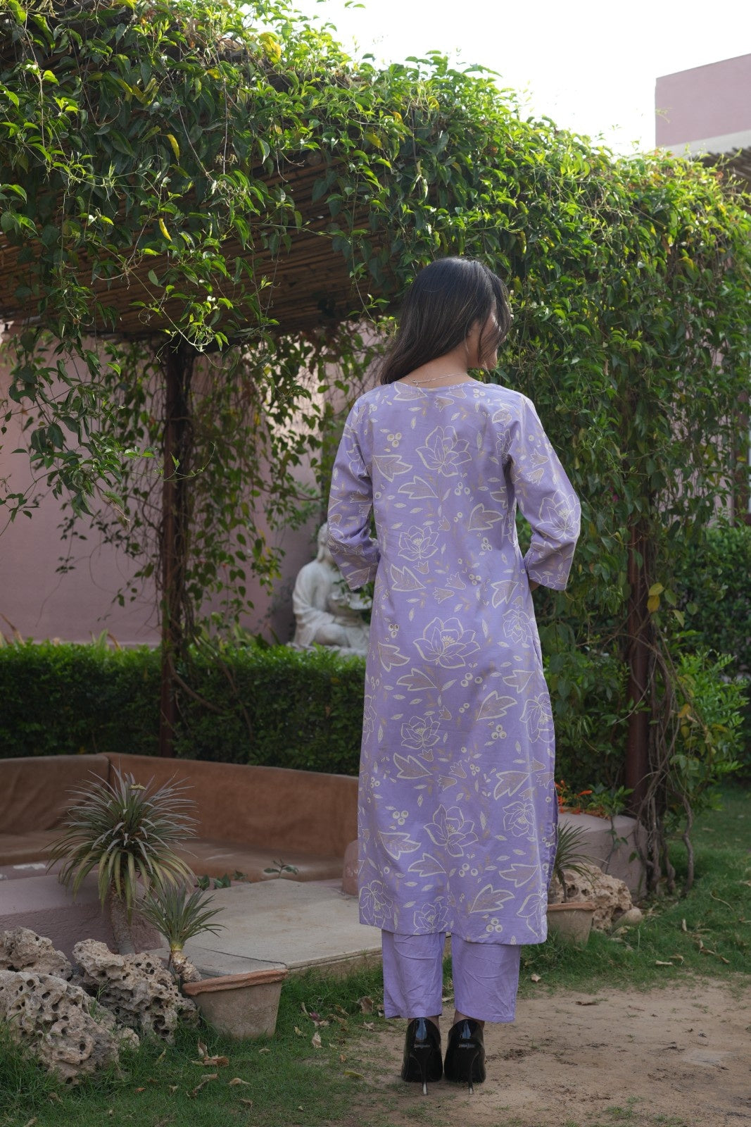 Lavender Floral Ethnic Set – Kurta, Pant & Dupatta