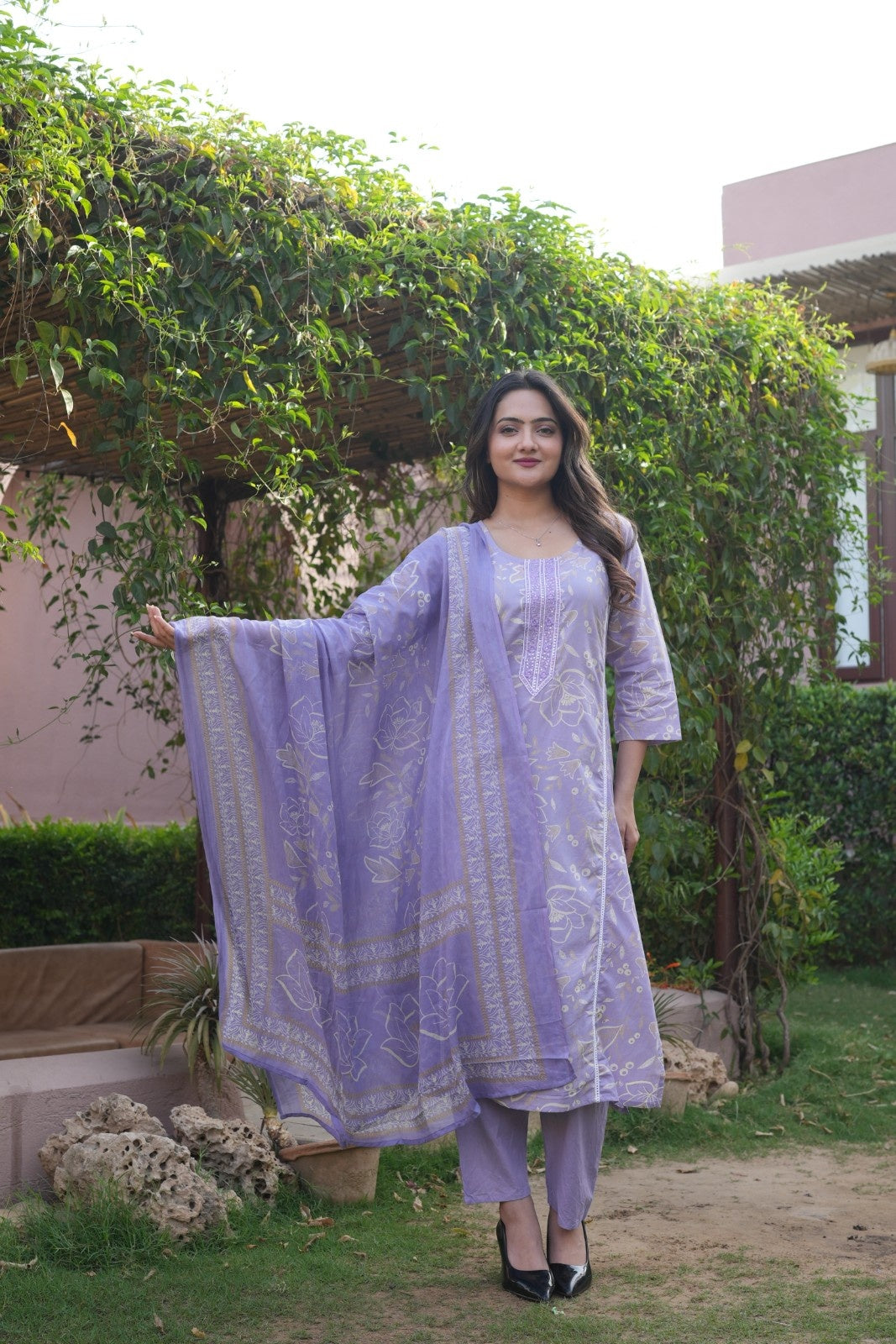 Lavender Floral Ethnic Set – Kurta, Pant & Dupatta