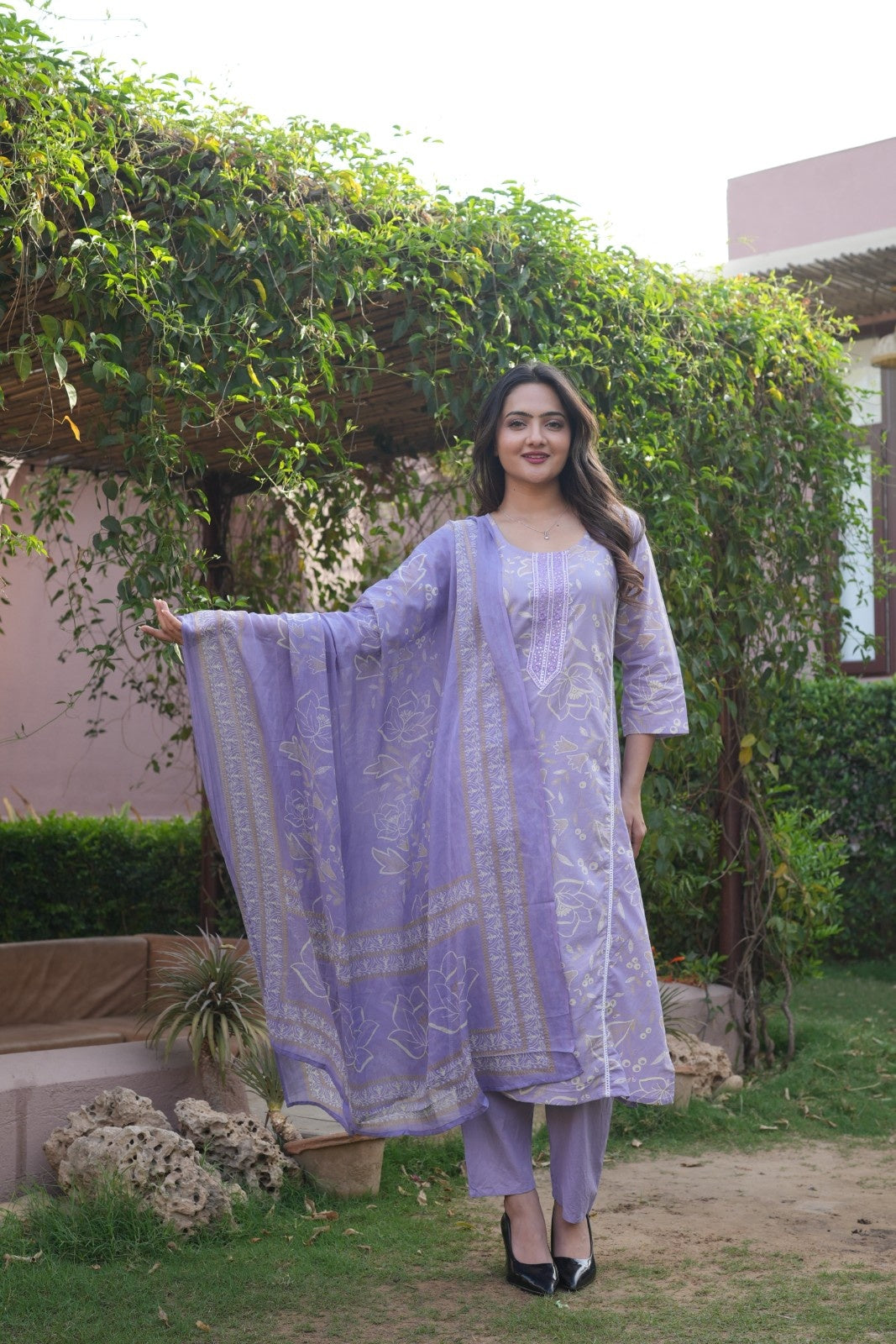 Lavender Floral Ethnic Set – Kurta, Pant & Dupatta