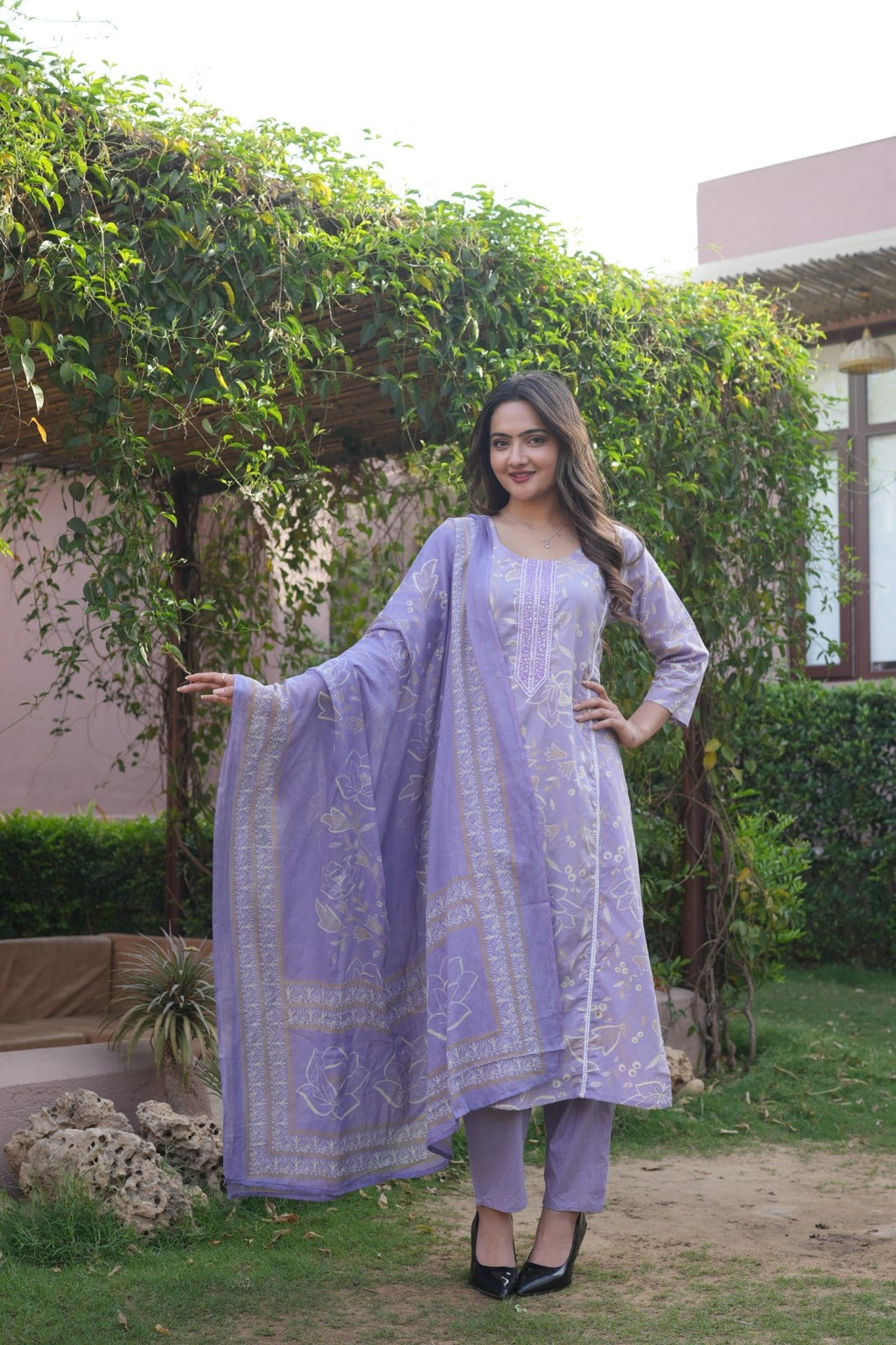 Lavender Floral Ethnic Set – Kurta, Pant & Dupatta