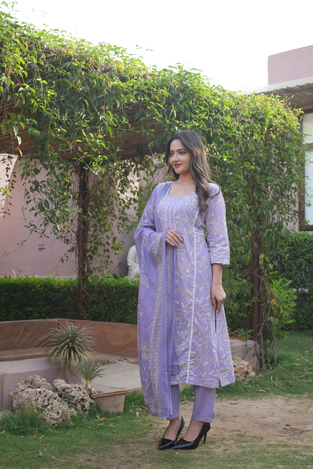 Lavender Floral Ethnic Set – Kurta, Pant & Dupatta