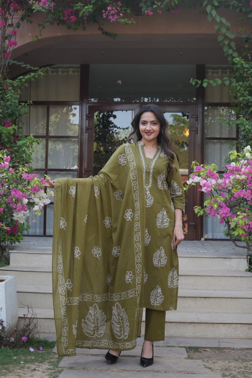 Olive Green Printed Ethnic Set – Kurta, Pant & Dupatta