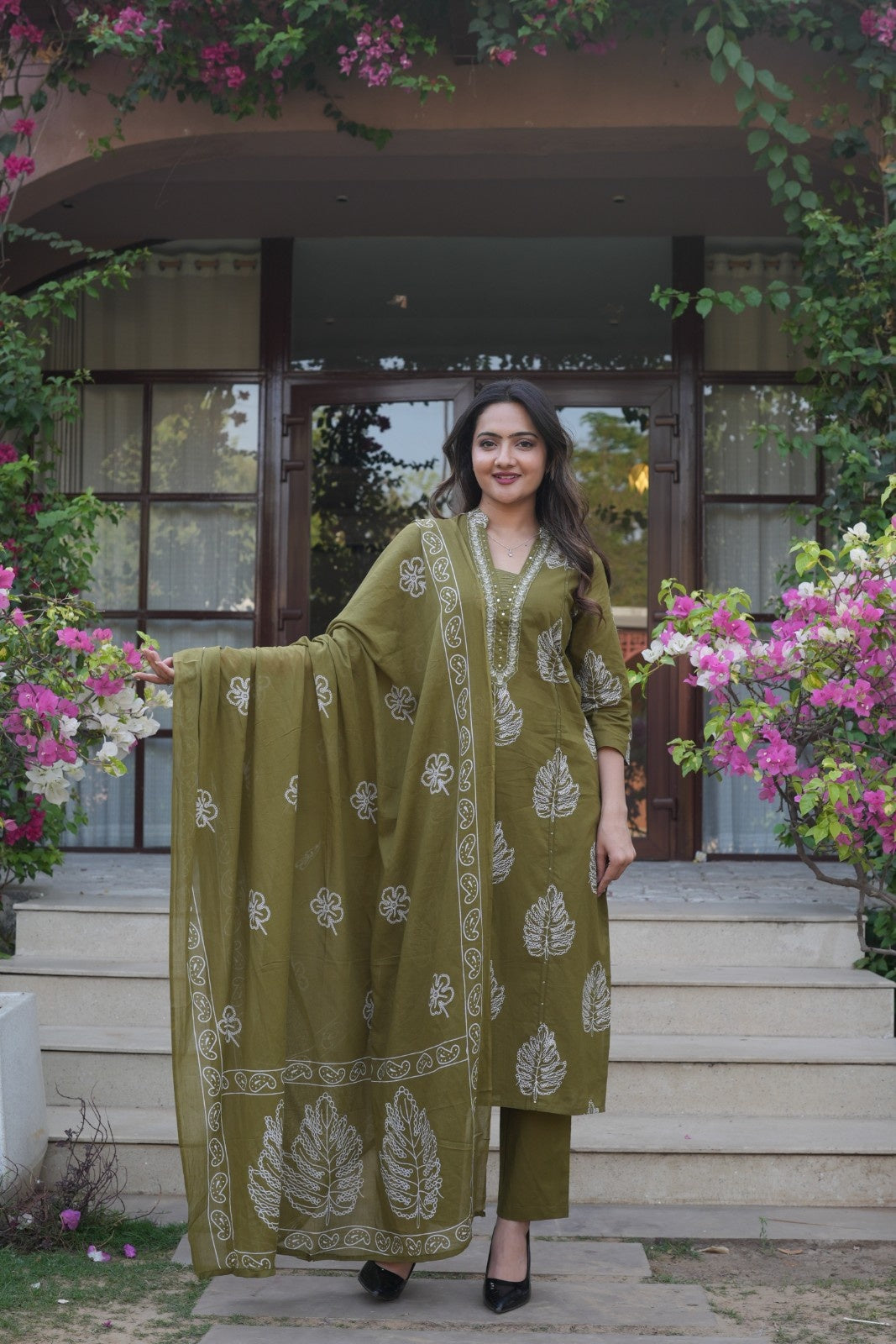 Olive Green Printed Ethnic Set – Kurta, Pant & Dupatta