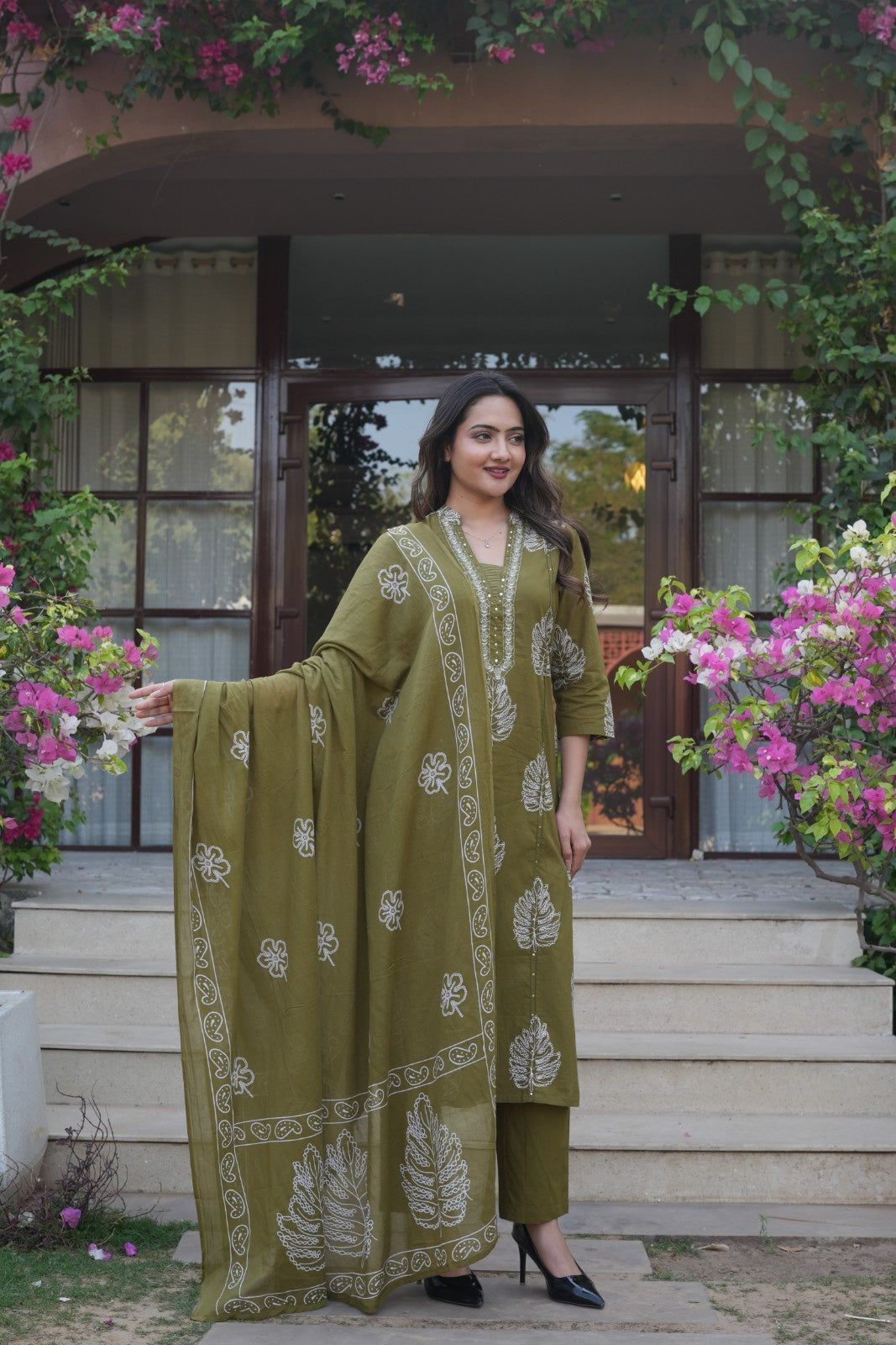 Olive Green Printed Ethnic Set – Kurta, Pant & Dupatta