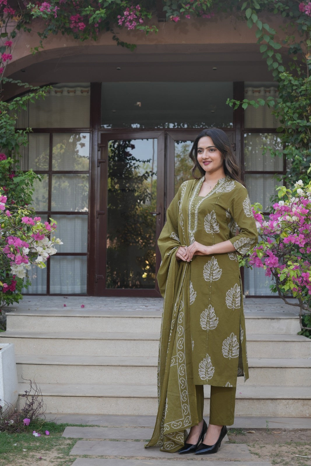Olive Green Printed Ethnic Set – Kurta, Pant & Dupatta