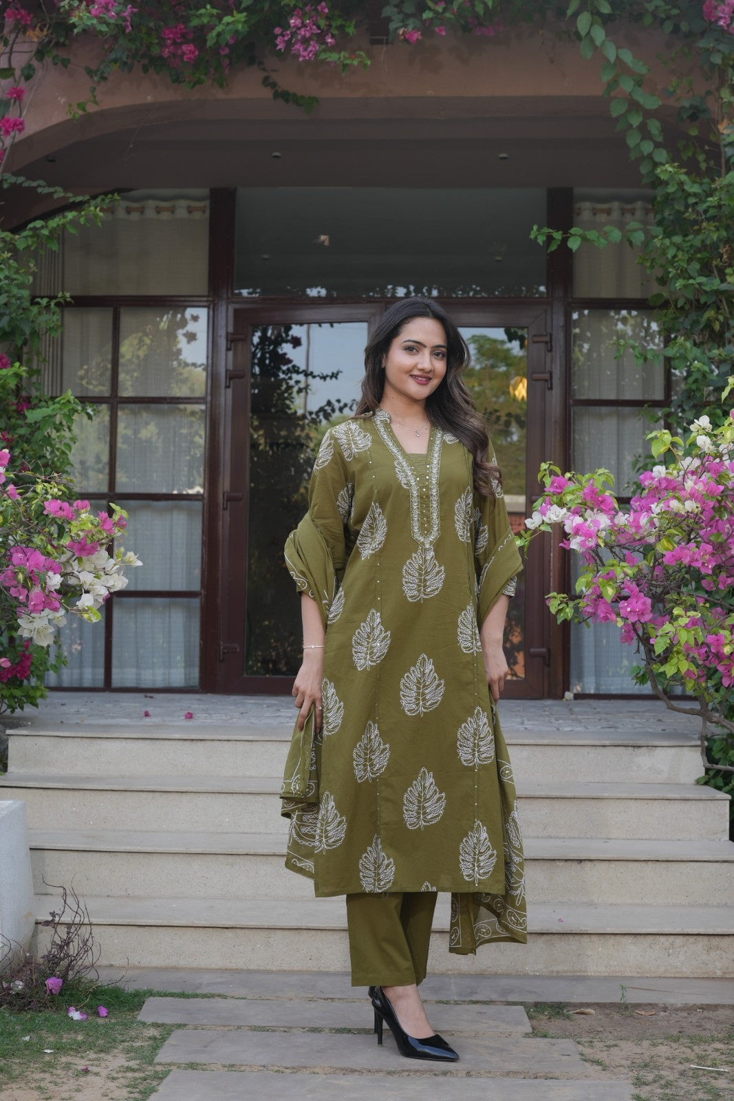 Olive Green Printed Ethnic Set – Kurta, Pant & Dupatta