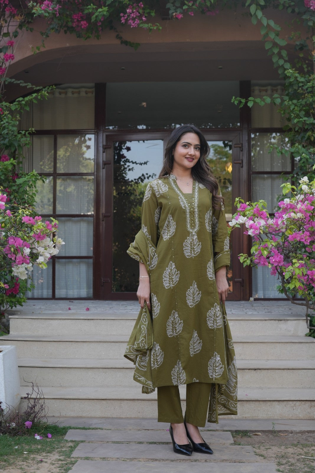 Olive Green Printed Ethnic Set – Kurta, Pant & Dupatta