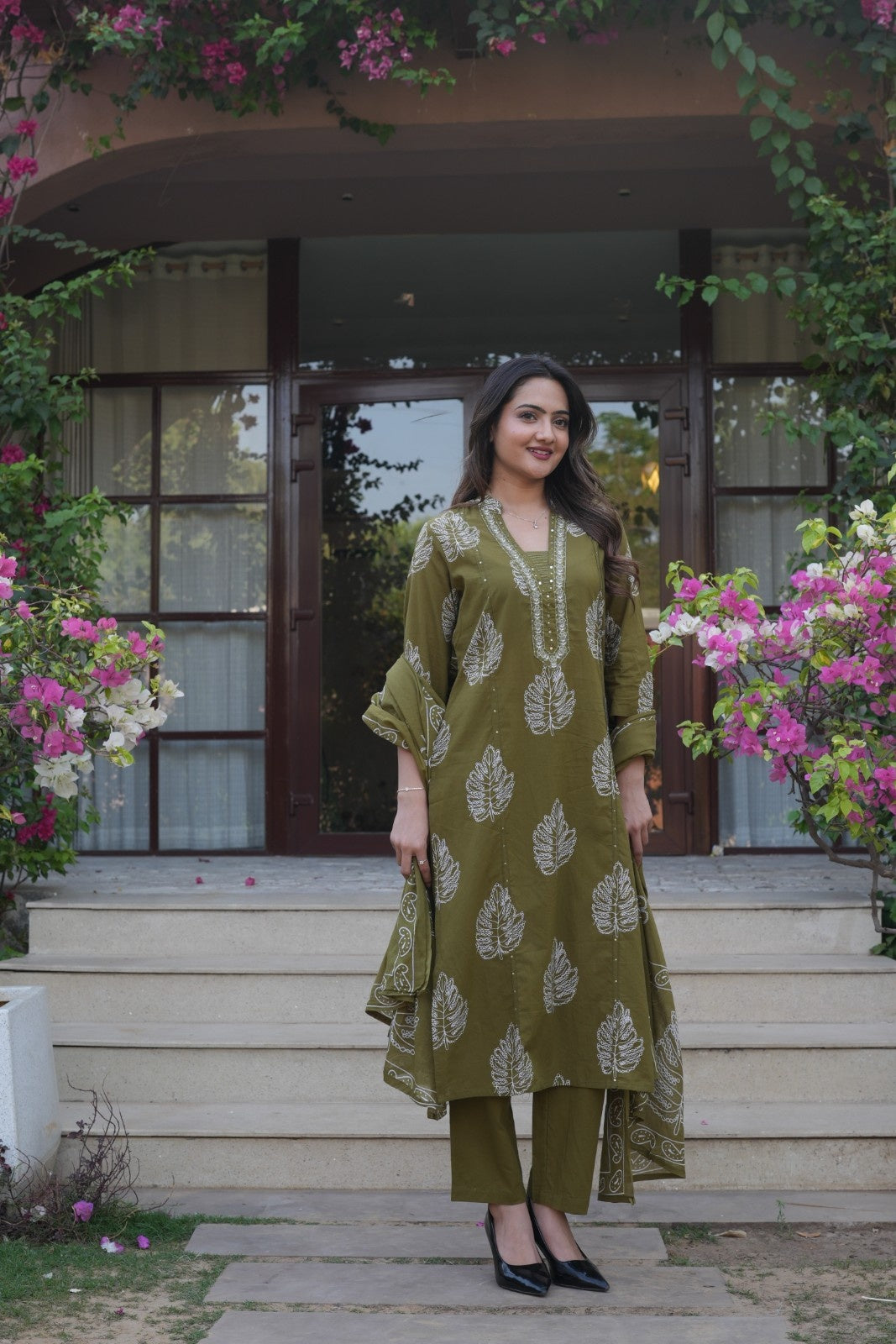 Olive Green Printed Ethnic Set – Kurta, Pant & Dupatta