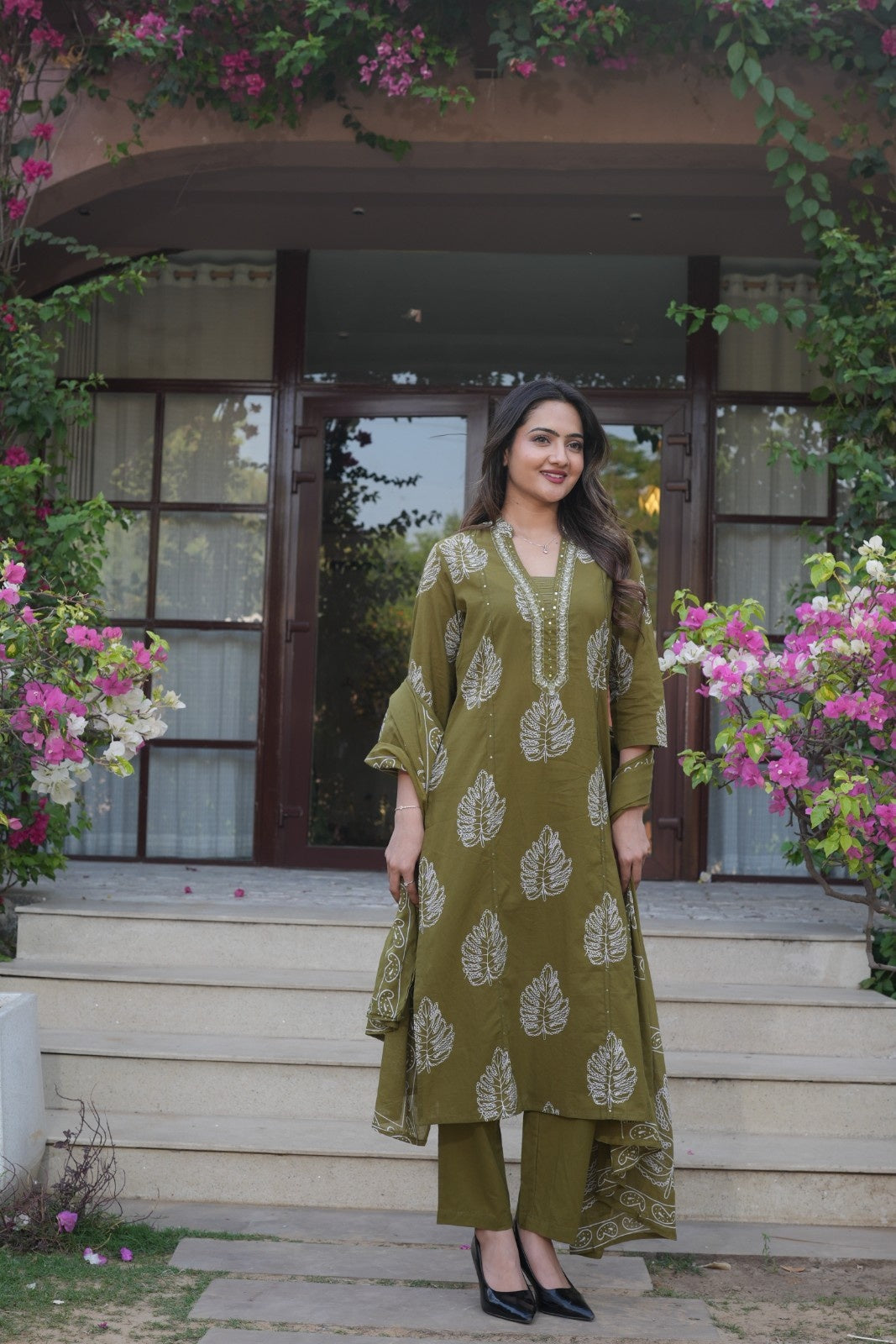 Olive Green Printed Ethnic Set – Kurta, Pant & Dupatta