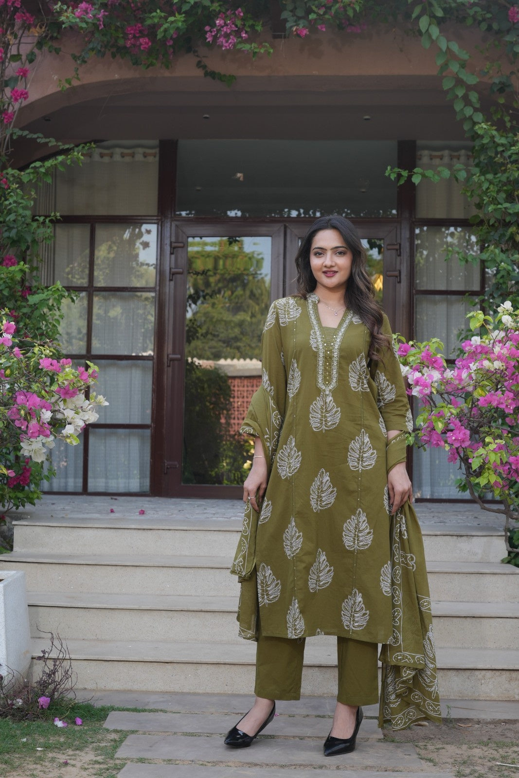 Olive Green Printed Ethnic Set – Kurta, Pant & Dupatta