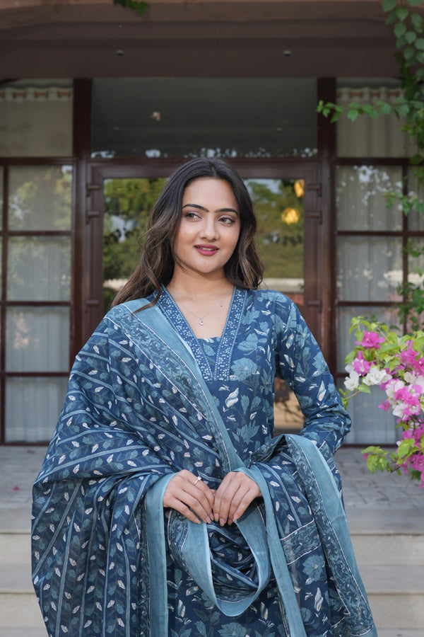 Deep Blue Floral Ethnic Set – Kurta, Pant & Dupatta