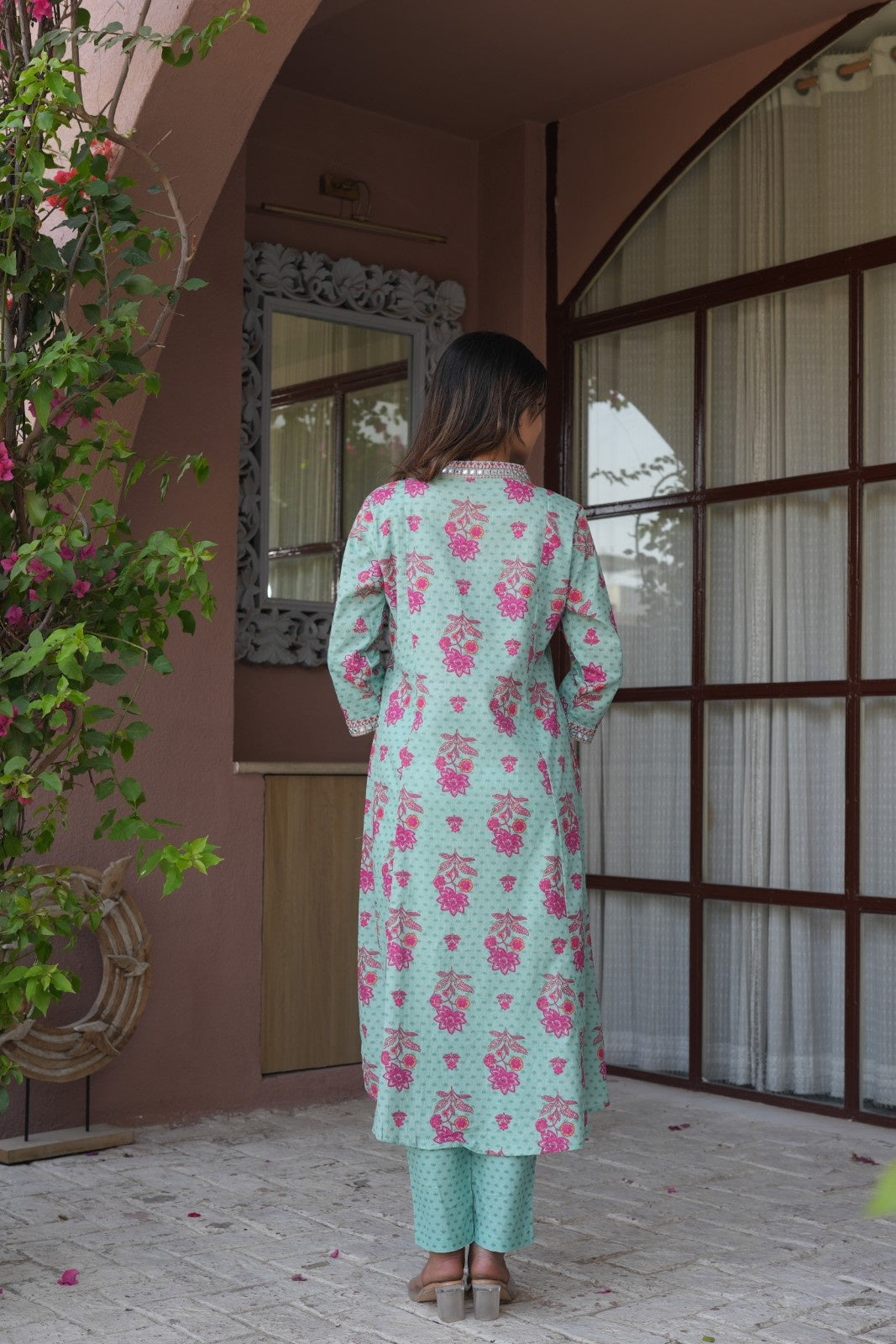 Mint Green Floral Ethnic Set – Kurta, Pant & Dupatta