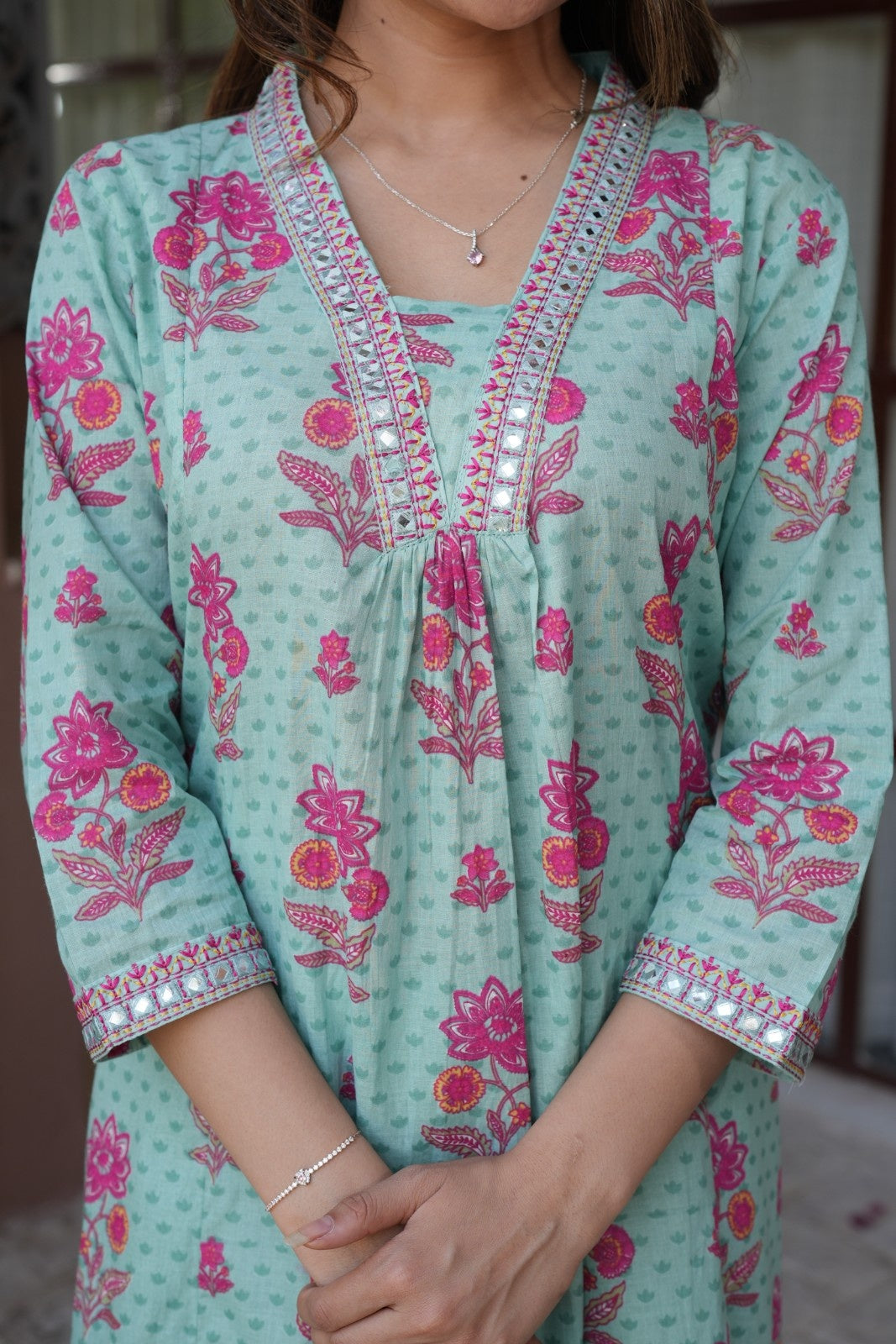 Mint Green Floral Ethnic Set – Kurta, Pant & Dupatta