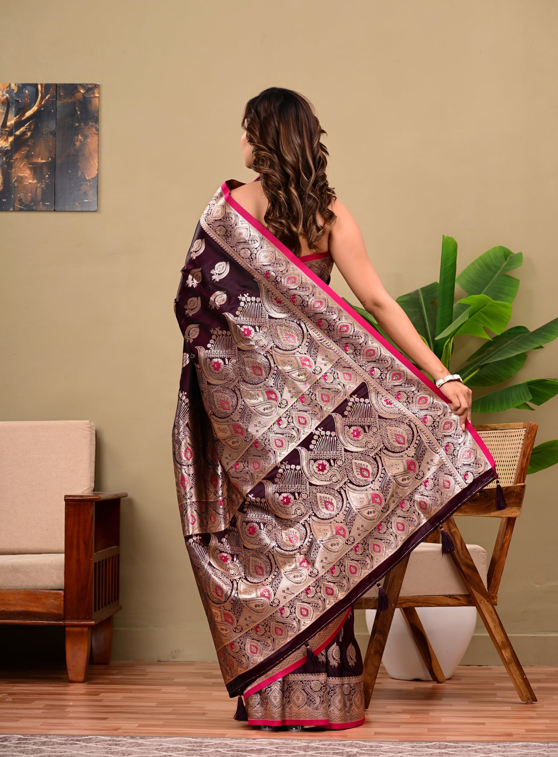 Full Saree Of Heavy quality  Banarasi silk