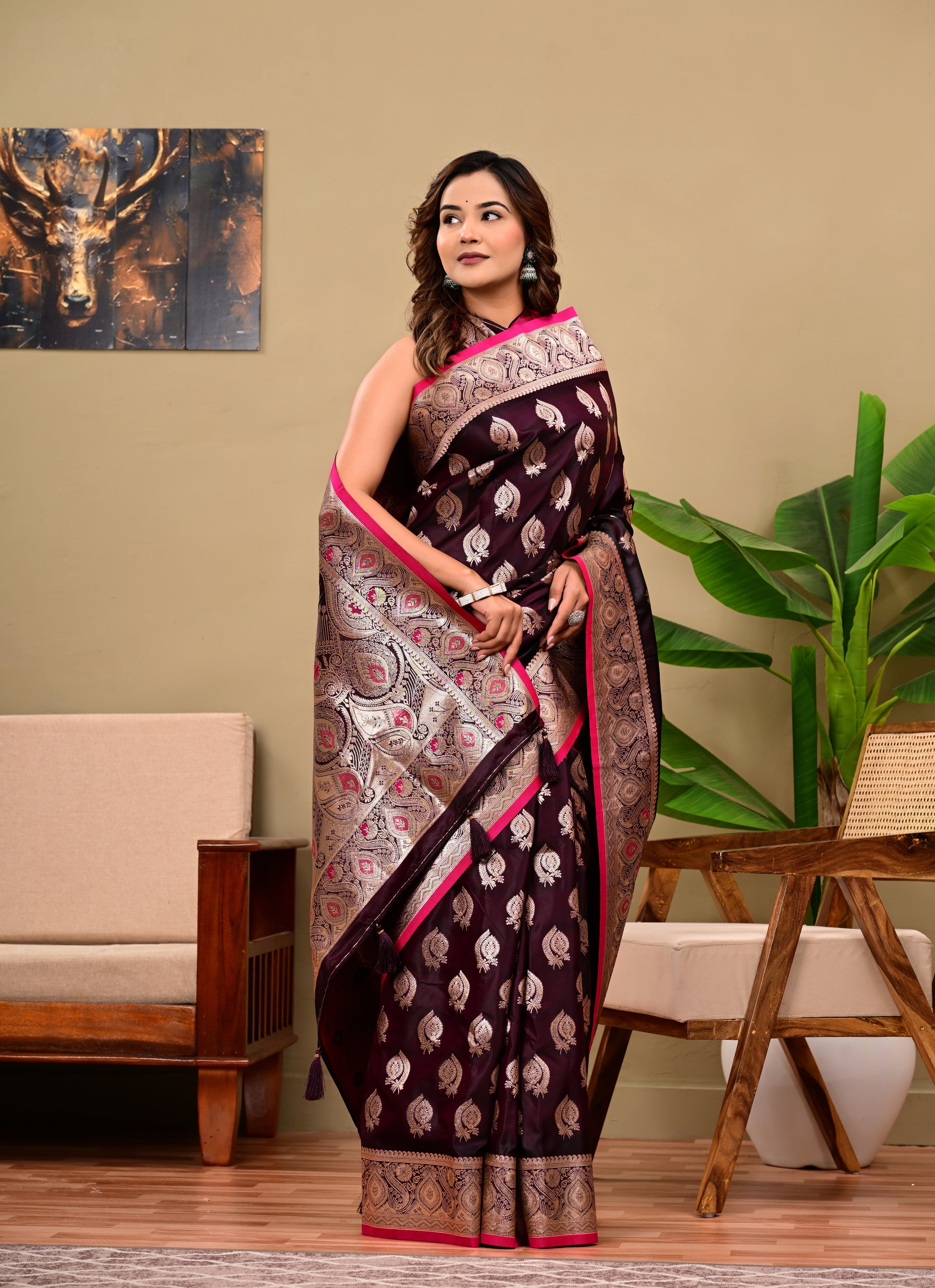 Full Saree Of Heavy quality  Banarasi silk