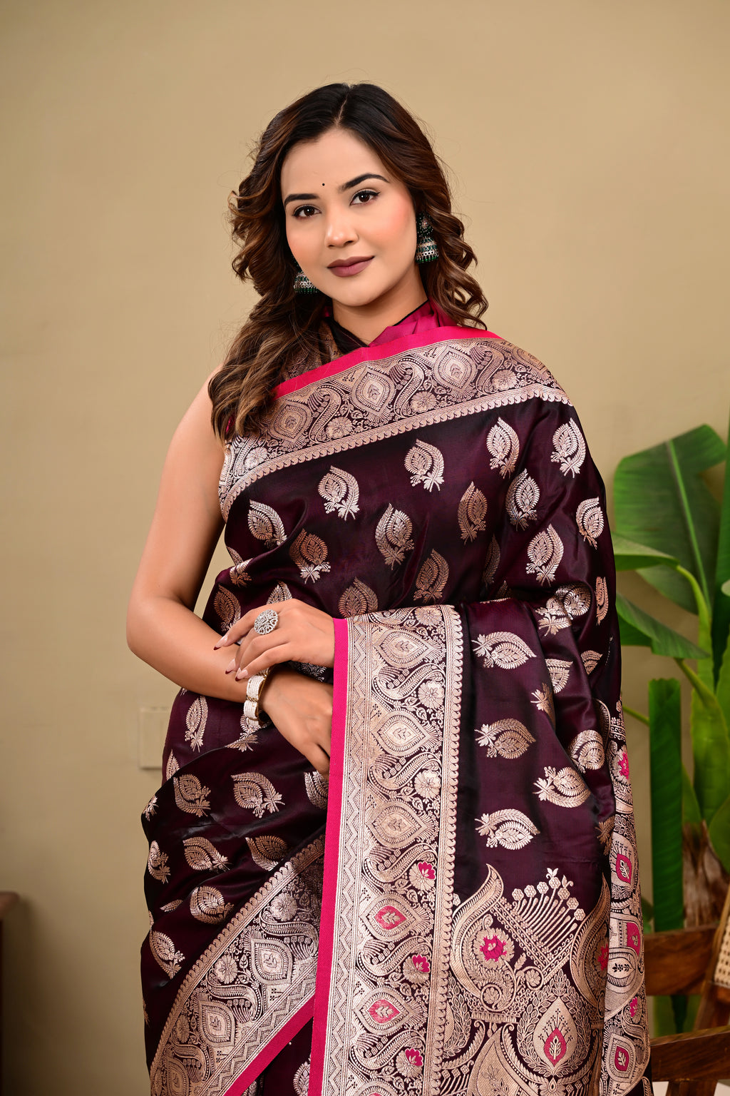 Full Saree Of Heavy quality  Banarasi silk