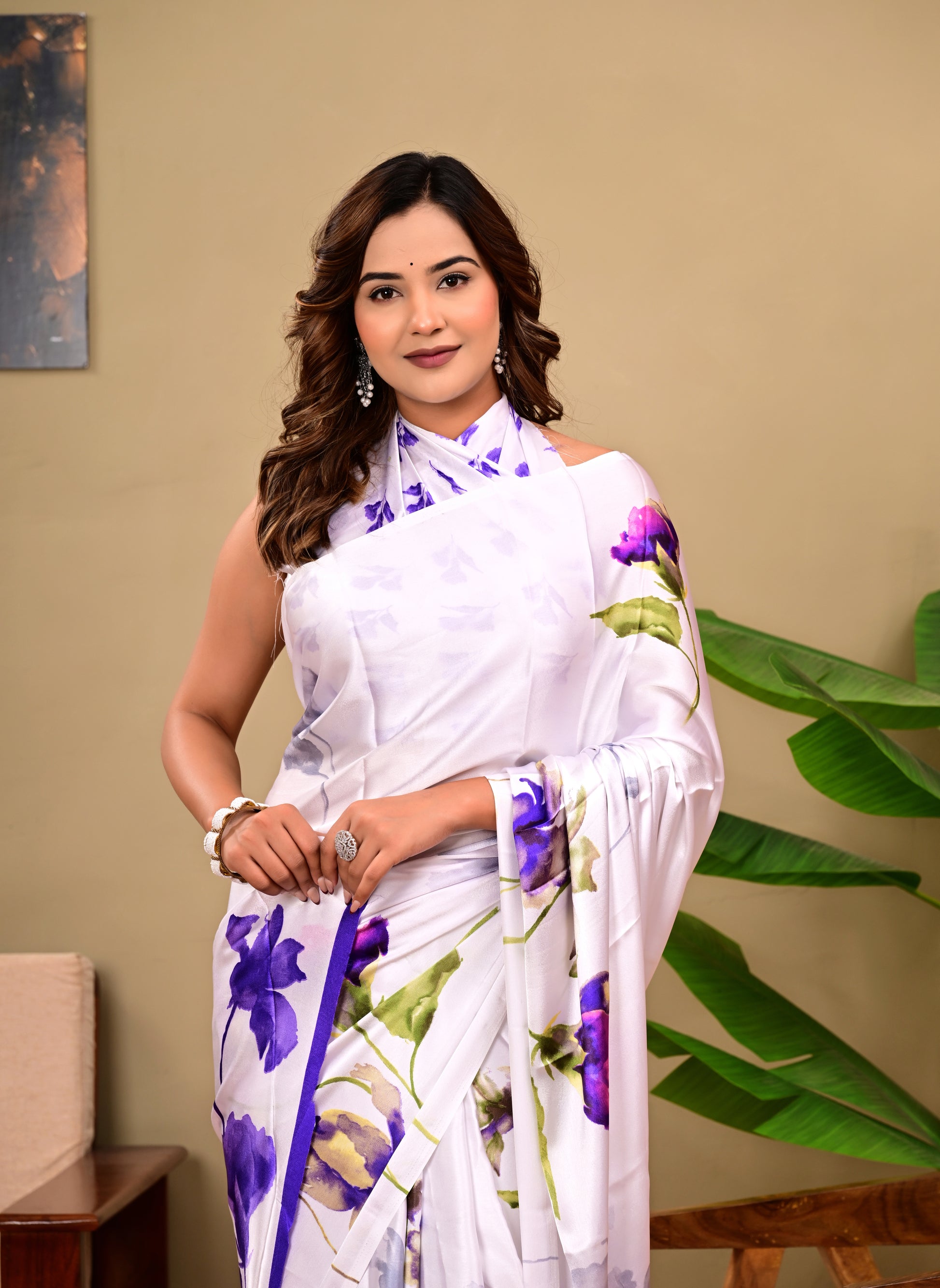 Full Saree Of Heavy quality  Saatin silk